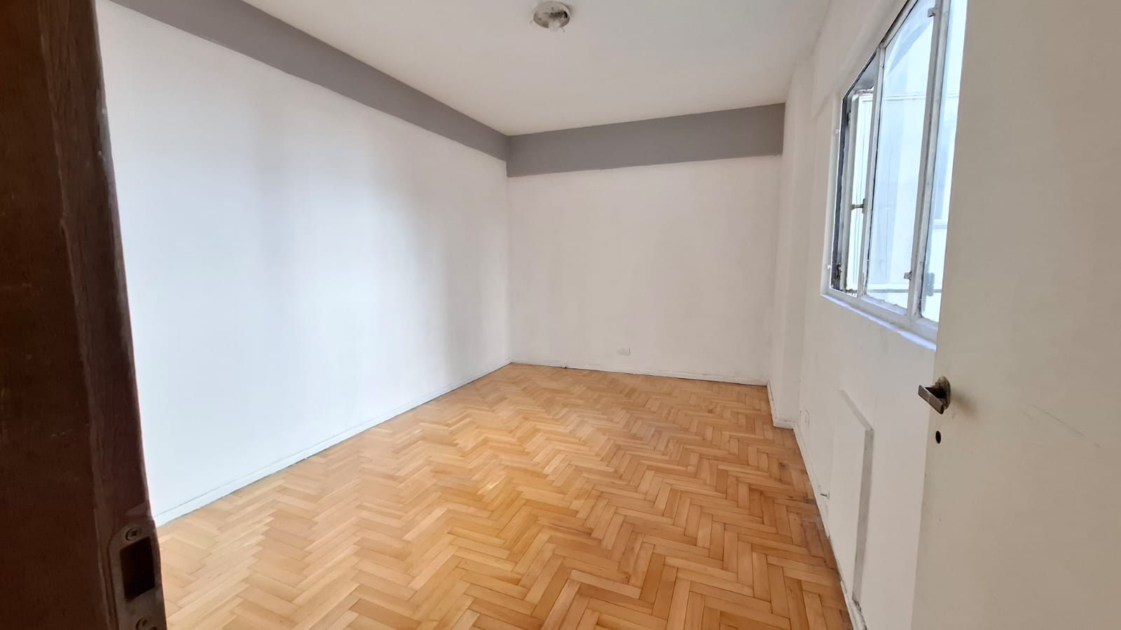 CHARCAS al 3900 Piso 4 27