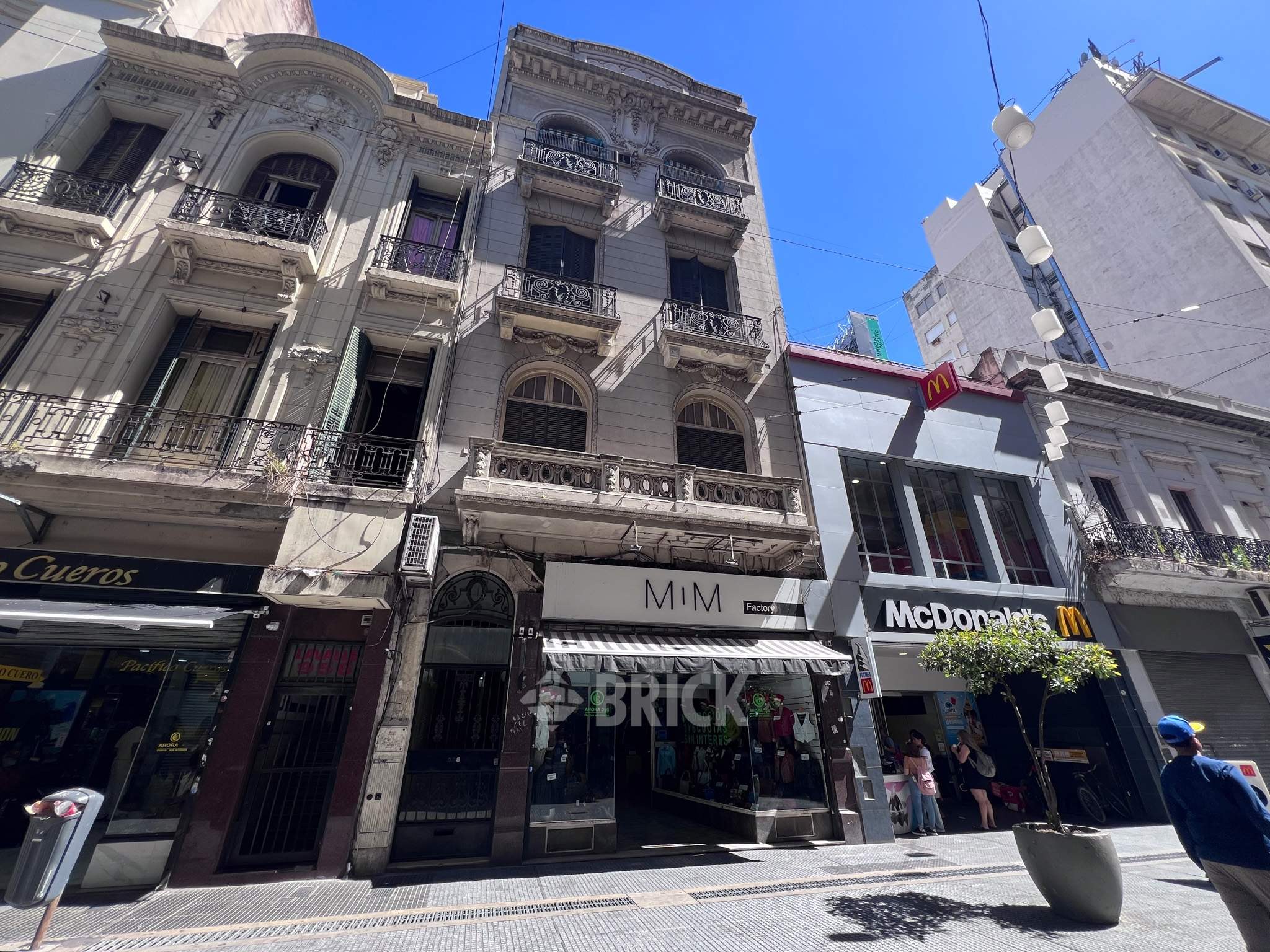 LAVALLE al 900 Piso 1 19