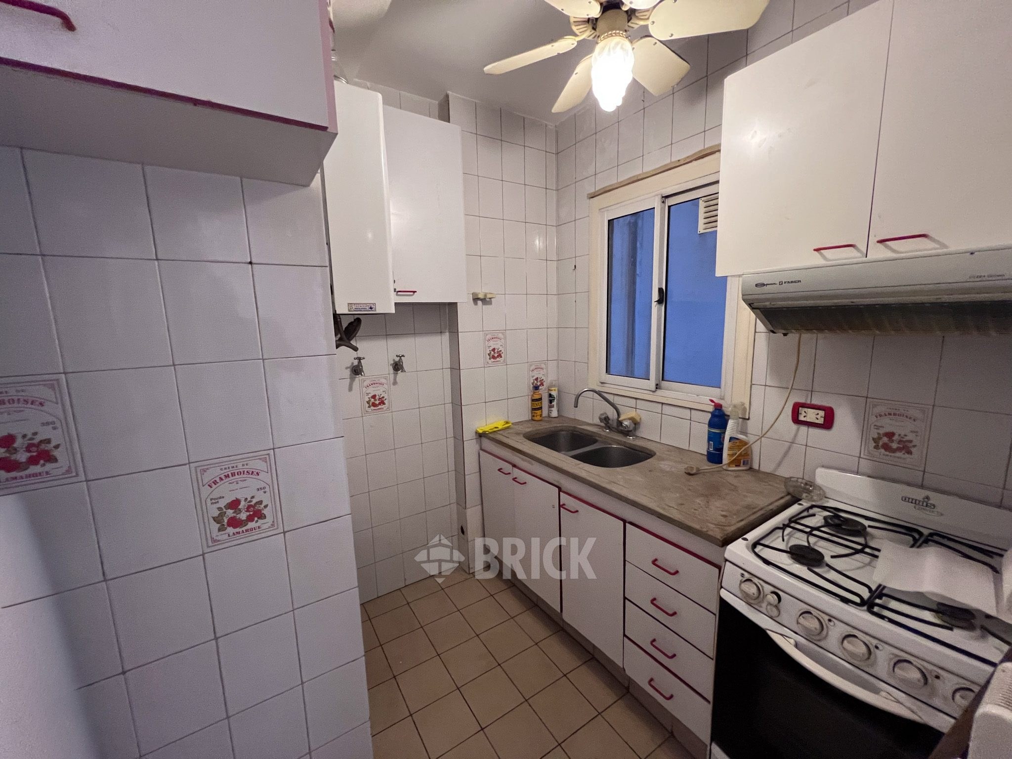 AUSTRIA al 2500 Piso 7 14