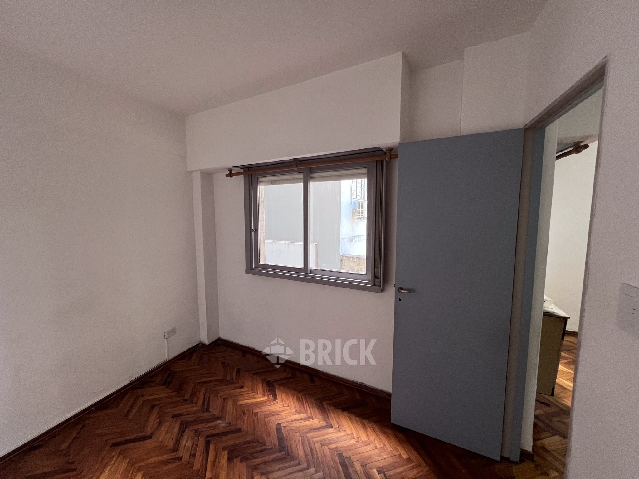 TRELLES, MANUEL al 800 Piso 2 5