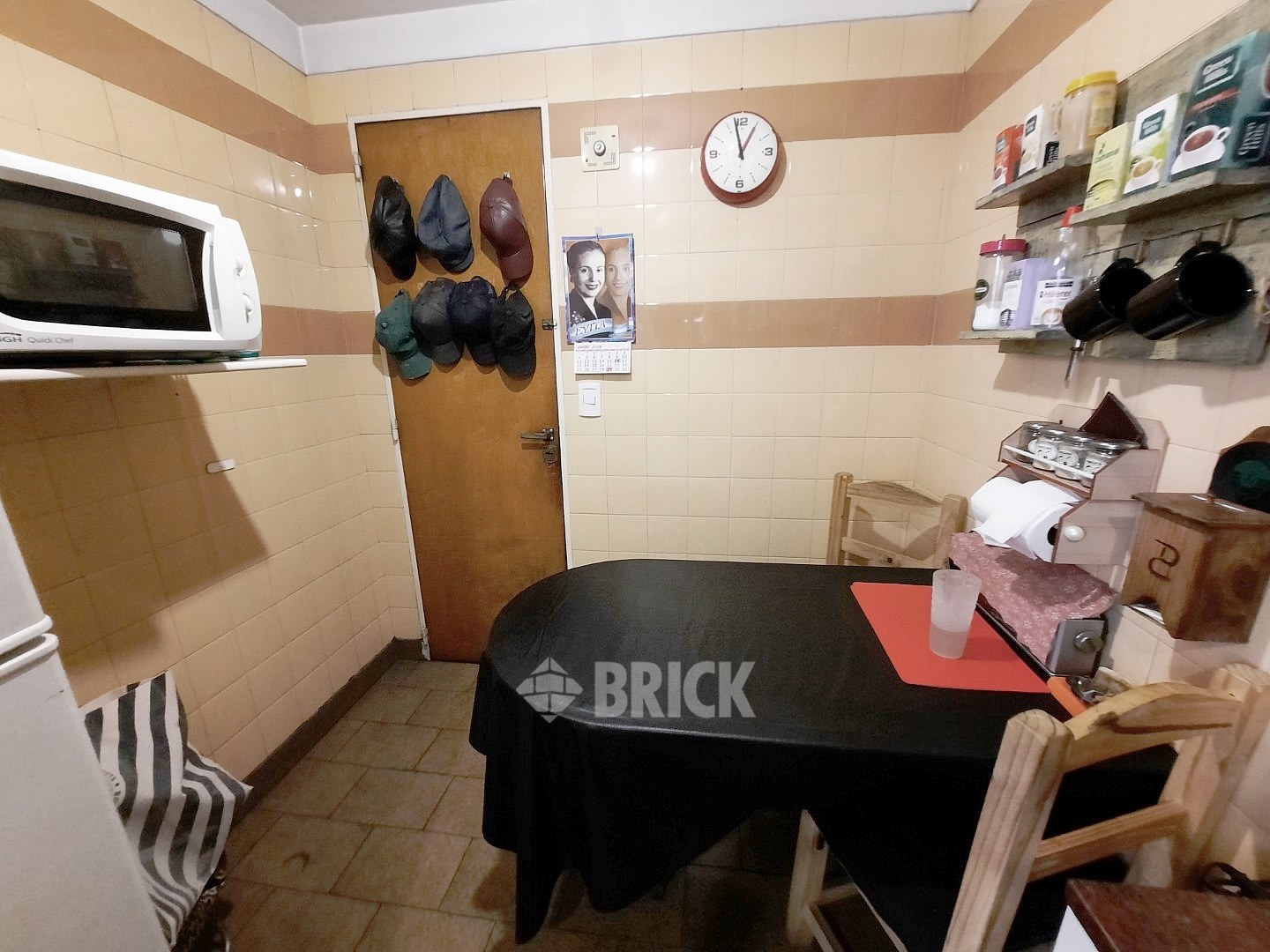 JUJUY, AV. al 100 Piso 8 21