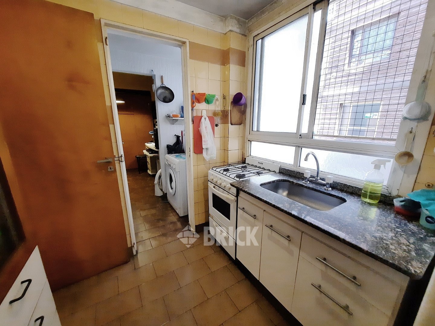 JUJUY, AV. al 100 Piso 8 23