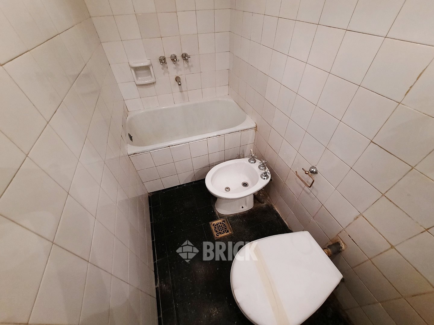 TUCUMAN al 600 Piso PB 12