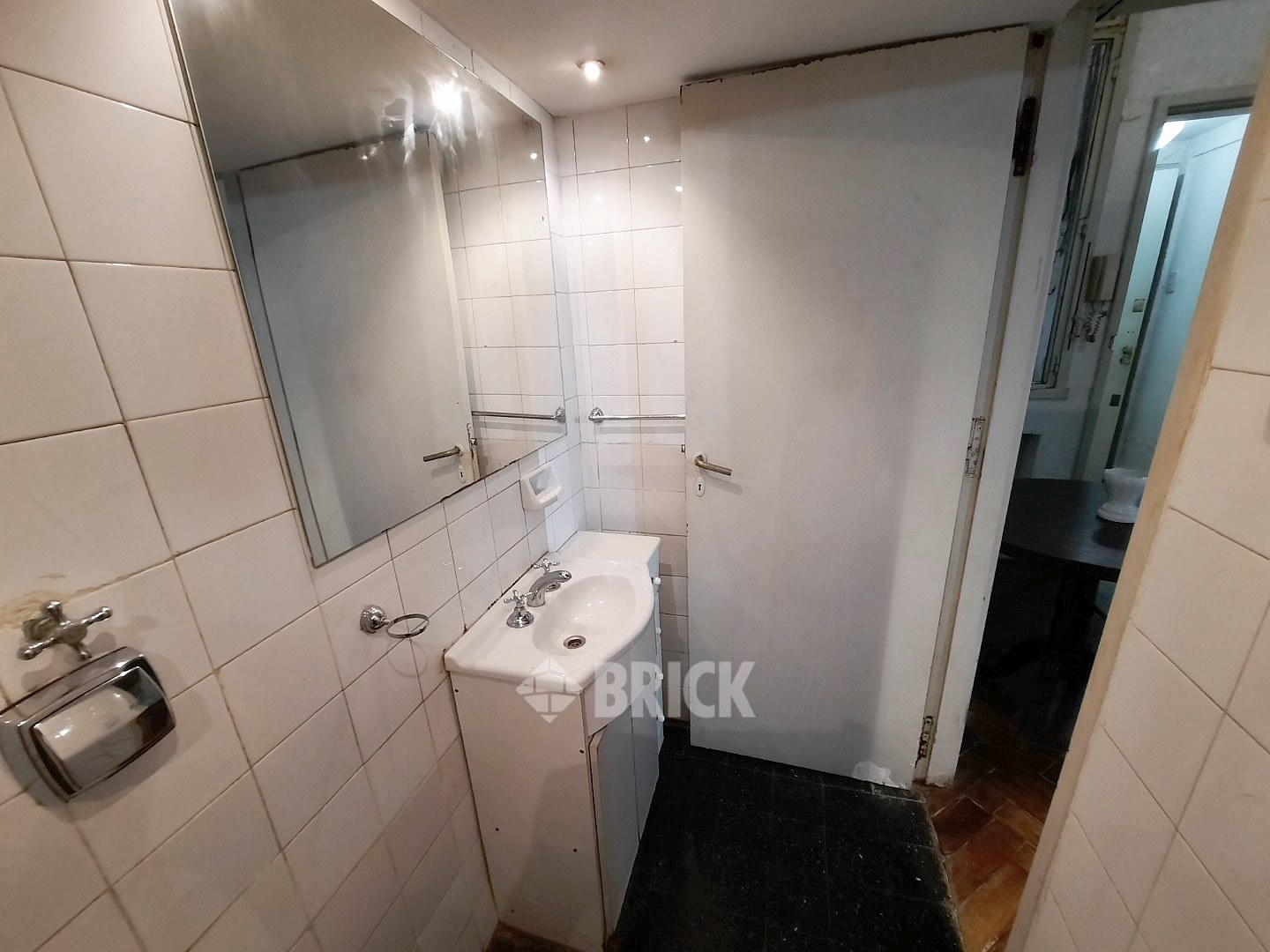 TUCUMAN al 600 Piso PB 13