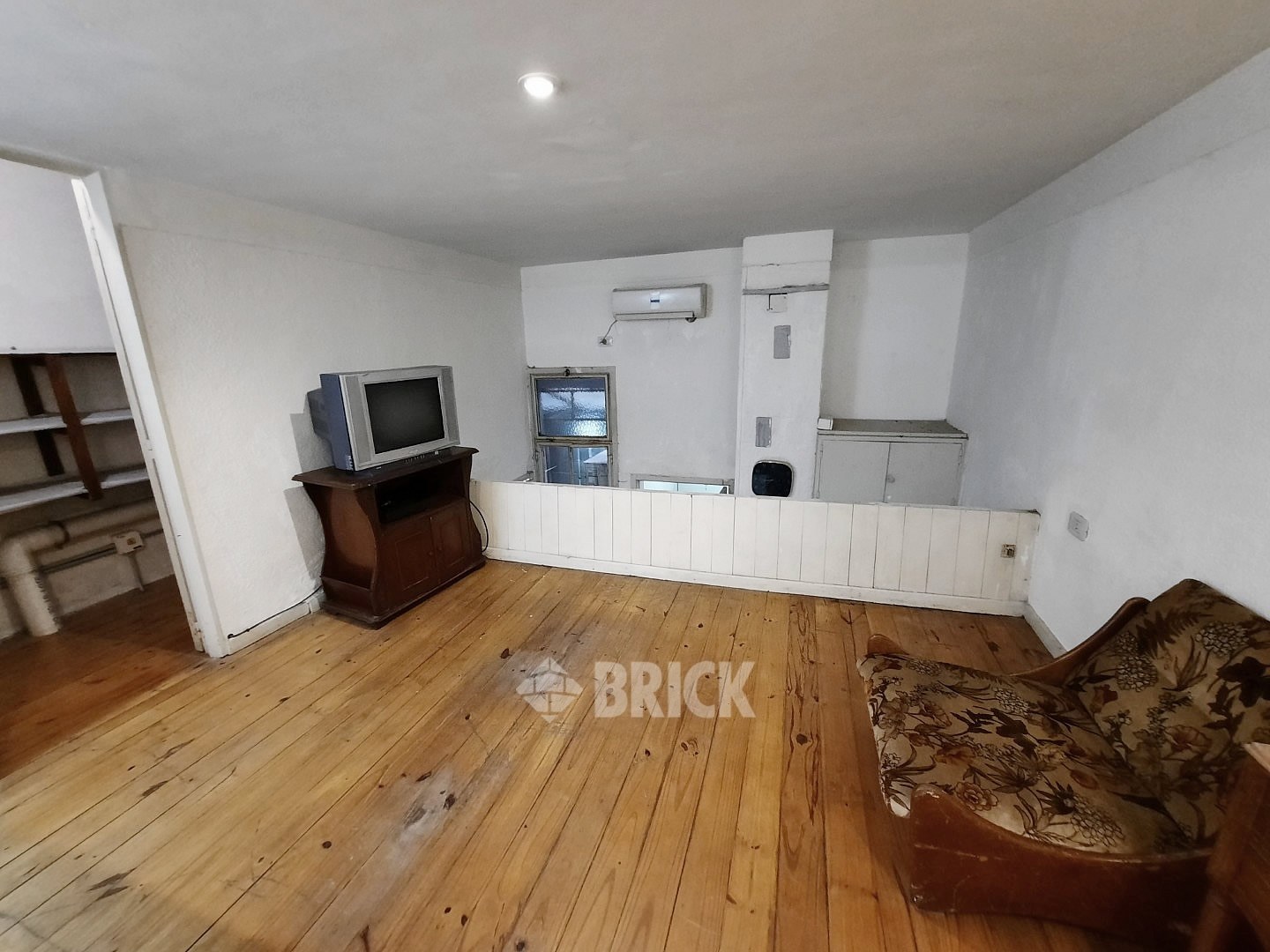 TUCUMAN al 600 Piso PB 21