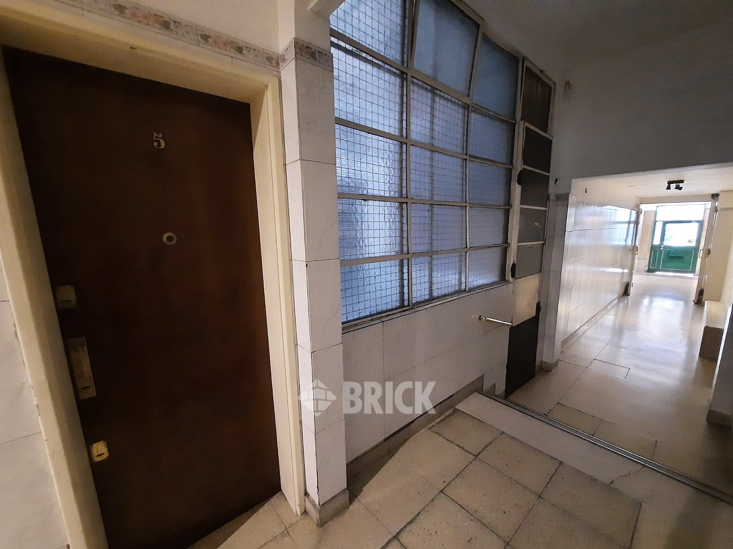 TUCUMAN al 600 Piso PB 27