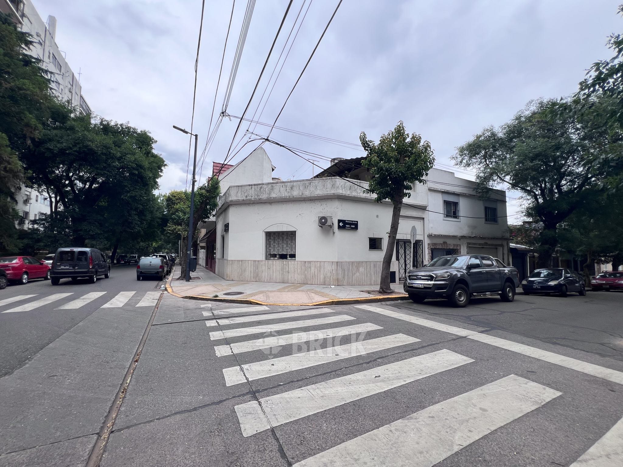 PRIMERA JUNTA al 1800 1