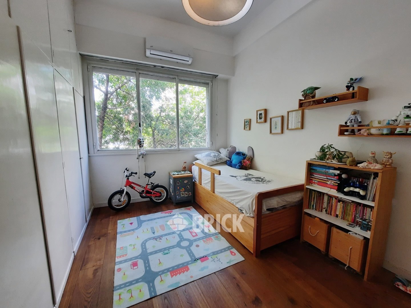 RIVADAVIA, AV. al 6200 Piso 2 15