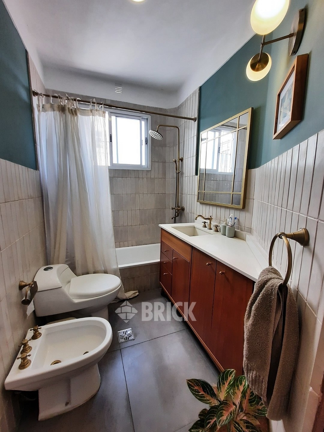 RIVADAVIA, AV. al 6200 Piso 2 18