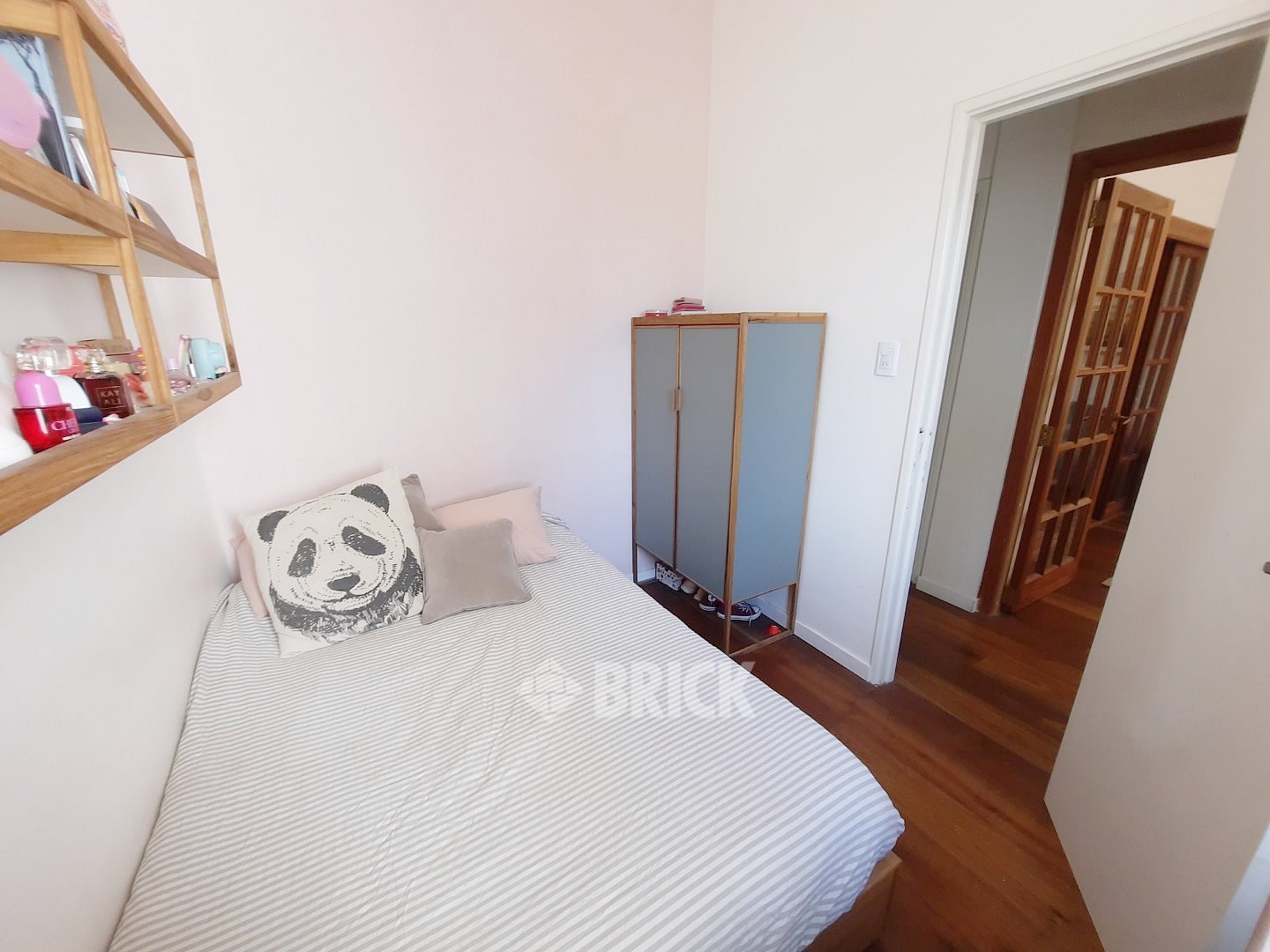 RIVADAVIA, AV. al 6200 Piso 2 21