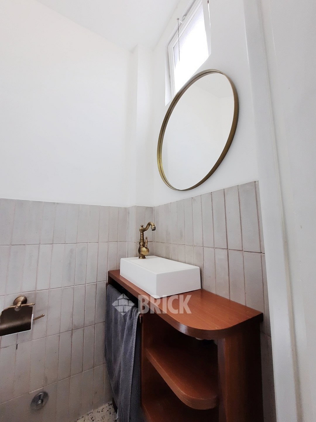 RIVADAVIA, AV. al 6200 Piso 2 33