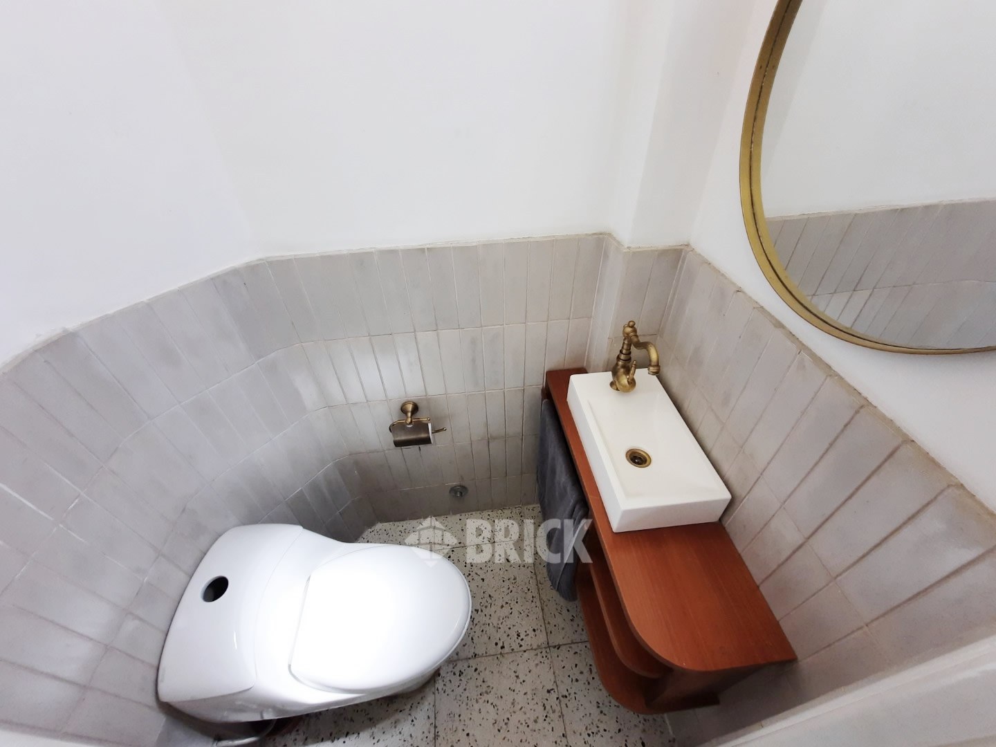 RIVADAVIA, AV. al 6200 Piso 2 34